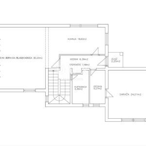 ISTRA, POMER - samostojeća kuća 250m2 s garažom i okućnicom, 150m od mora