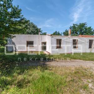Istra, Poreč-Investicijsko zemljište za 8 stambenih zgrada – izvrsna lokacija