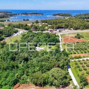 Istra, Poreč-Investicijsko zemljište za 8 stambenih zgrada – izvrsna lokacija