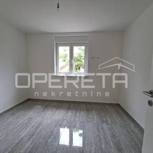 Istra, Poreč – moderan dvosoban stan u novogradnji s dvije terase
