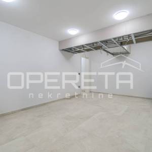 Istra, Poreč okolica – kuća s bazenom i otvorenim pogledom na more