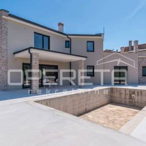 Istra, Poreč okolica – mediteranska kuća s bazenom i privatnošću