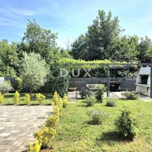 ISTRA, POREČ, OKOLICA - Obiteljska kuća na mirnoj lokaciji, nadomak grada i svog sadržaja