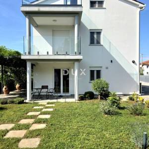 ISTRA, POREČ, OKOLICA - Obiteljska kuća na mirnoj lokaciji, nadomak grada i svog sadržaja