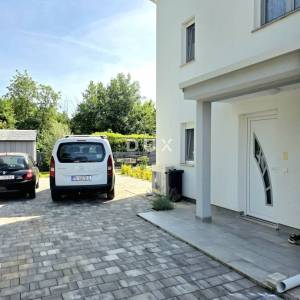 ISTRA, POREČ, OKOLICA - Obiteljska kuća na mirnoj lokaciji, nadomak grada i svog sadržaja