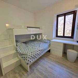 ISTRA, POREČ - Prodaja 3SS+DB potpuno renoviranog stana u pješačkoj zoni, 100m od mora