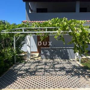  ISTRA, POREČ - Prostrani renovirani stan s vrtom! 
