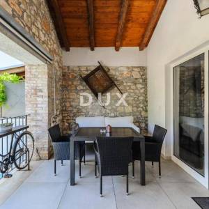 ISTRA, POREČ - Šarmantna kamena kuća s bazenom