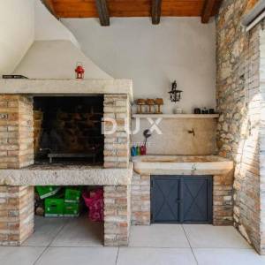 ISTRA, POREČ - Šarmantna kamena kuća s bazenom
