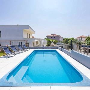 ISTRA, PREMANTURA - Dvojna luksuzna vila, na 400m od prirodnih plaža
