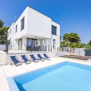 ISTRA, PREMANTURA - Dvojna luksuzna vila, nadomak prirodnih plaža