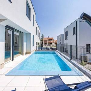 ISTRA, PREMANTURA - Dvojna luksuzna vila, nadomak prirodnih plaža