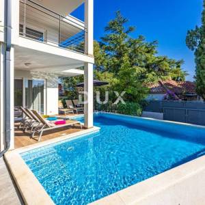 ISTRA, PREMANTURA – Ekskluzivna moderna vila s bazenom i pogledom na more, svega nekoliko koraka od najljepših plaža južne Istr...