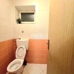 ISTRA, PULA - Poslovni prostor na najatraktivnijoj lokaciji u centru grada za restoran/ured/poslovnicu/slično