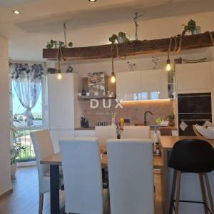 ISTRA, PULA - Potpuno renoviran stan 52 m² s velikim spremištem