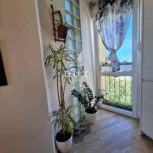 ISTRA, PULA - Potpuno renoviran stan 52 m² s velikim spremištem