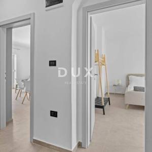 ISTRA, PULA, VALDEBEK - 3SS+DB renoviran i svijetao stan s bazenom