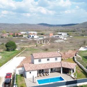 ISTRA, ROVINJ - Novoizgrađena katnica s bazenom nedaleko Rovinja