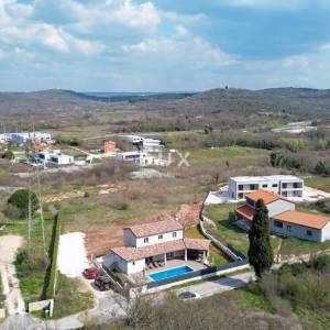 ISTRA, ROVINJ - Novoizgrađena katnica s bazenom nedaleko Rovinja