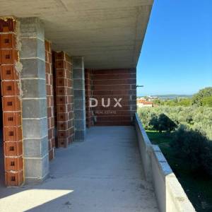 ISTRA, ŠTINJAN Penthouse s pogledom na more savršenog rasporeda!
