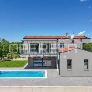 ISTRA, SVETI LOVREČ - Novoizgrađena samostojeća kuća s bazenom