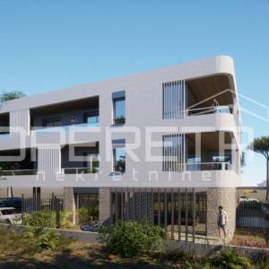 Istra, Umag – stan 120 m², 2 spavaće, terase, bazen, 500 m od mora