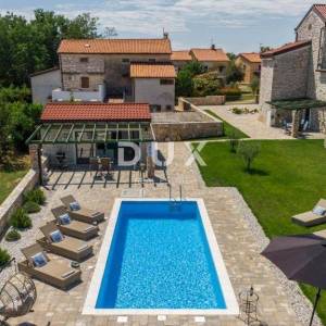 ISTRA, UMAG - Unikatna kamena vila u mirnom okruženju, svega 2km od mora