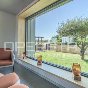 ISTRA, VIŽINADA - Moderna vila s bazenom, panoramskim pogledom i luksuznim inter