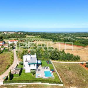 ISTRA, VIŽINADA - Moderna vila s bazenom, panoramskim pogledom i luksuznim inter