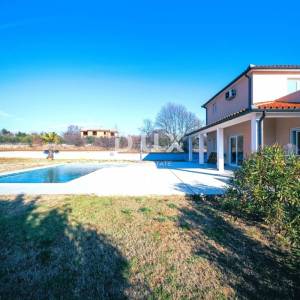 ISTRA, VODNJAN - Diskretna vila s maksimalnom privatnošću na TOP lokaciji do Fažane i Pule