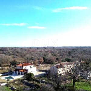 ISTRA, VODNJAN - Diskretna vila s maksimalnom privatnošću na TOP lokaciji do Fažane i Pule