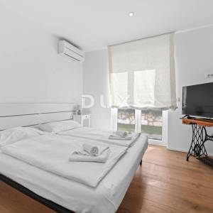 ISTRA, VOLME - Moderna vila s pogledom na more i elegantnim mediteranskim ambijentom