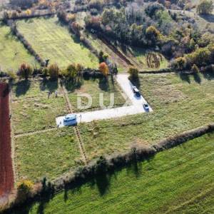 ISTRA, ŽMINJ - Građevinsko zemljište s dozvolom i projektom 