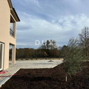 ISTRA, ŽMINJ - Nova mediteranska kuća s pogledom na vinograd u privatnom kompleksu!
