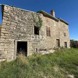 ISTRA,GROŽNJAN - Samostojeća kamena kuća s pogledom na more