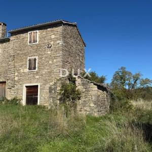 ISTRA,GROŽNJAN - Samostojeća kamena kuća s pogledom na more