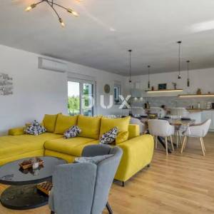 ISTRA,LABIN(OKOLICA) - Moderna novogradnja s bazenom