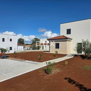 ISTRA,POREČ Prekrasna nova vila u mirnom okruženju! 
