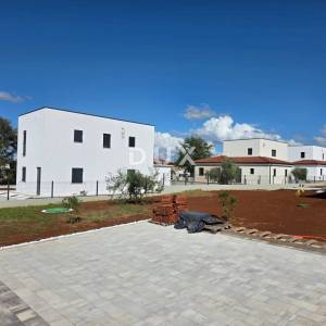 ISTRA,POREČ Prekrasna nova vila u mirnom okruženju! 