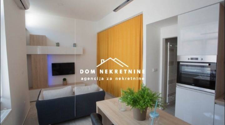IZNAJMLJUJE SE STAN U OSIJEKU ( CENTAR )