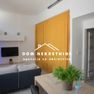 IZNAJMLJUJE SE STAN U OSIJEKU ( CENTAR )