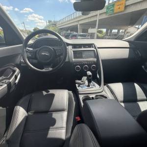 Jaguar E-Pace 2.0 D AWD S automatik. **85700** km