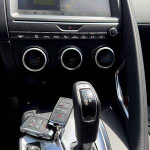 Jaguar E-Pace 2.0 D AWD S automatik. **85700** km