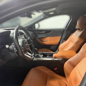 Jaguar XE R-DYNAMIC S 2.0D MHEV - 3 godine jamstva