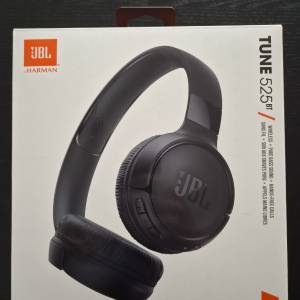 JBL Tune 525BT Bluetooth slušalice – CRNE – NOVO, nekorišteno
