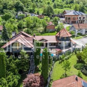 Jedinstvena kurija u Zagorju s bazenom i spa zonom. Prodaja.