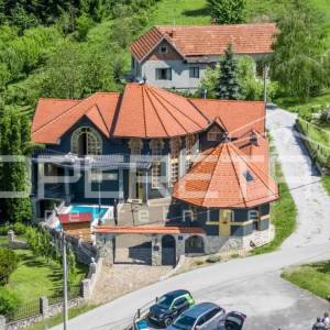 Jedinstvena kurija u Zagorju s bazenom i spa zonom. Prodaja.