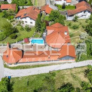 Jedinstvena kurija u Zagorju s bazenom i spa zonom. Prodaja.