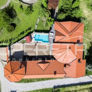 Jedinstvena kurija u Zagorju s bazenom i spa zonom. Prodaja.
