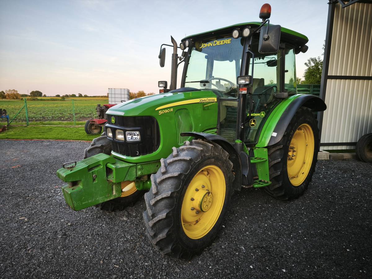 John Deere 5090R